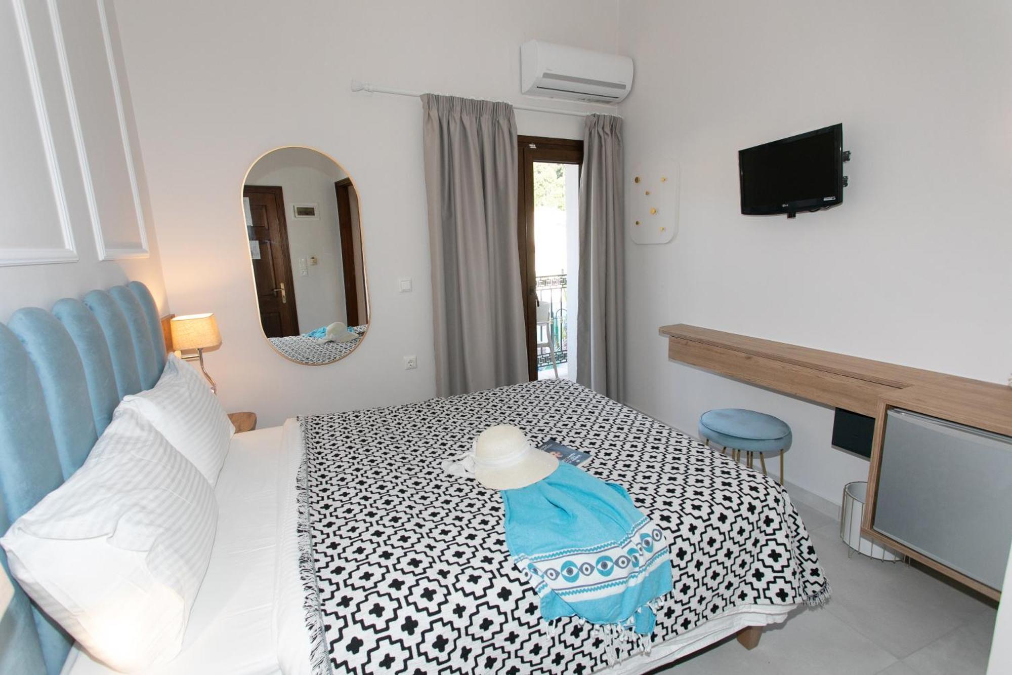 Paradise Hotel