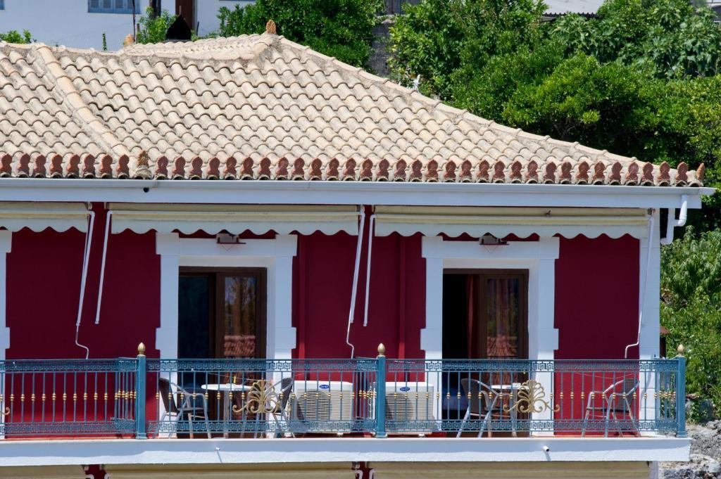 Paradise Hotel 3*