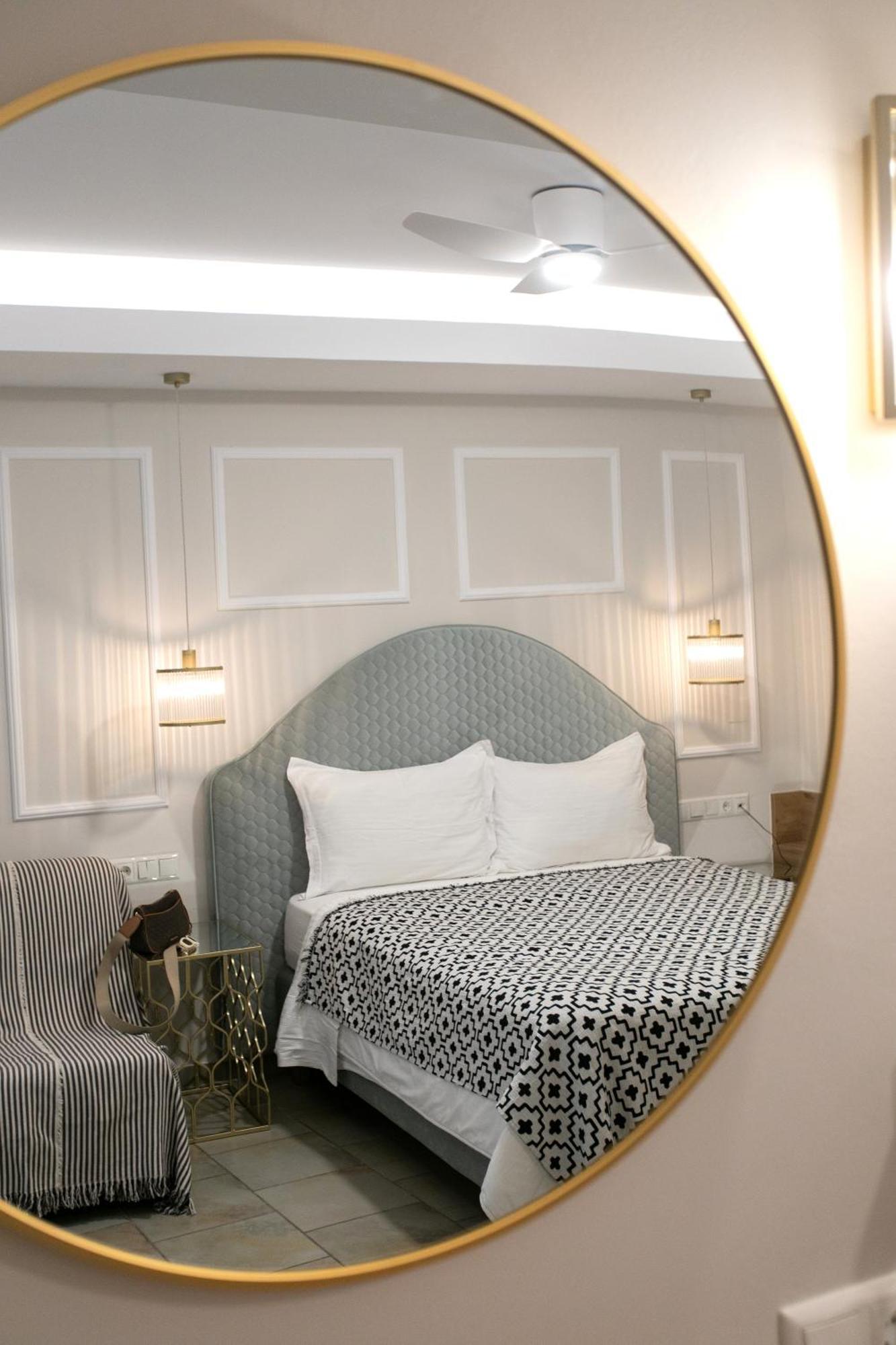 Paradise Hotel