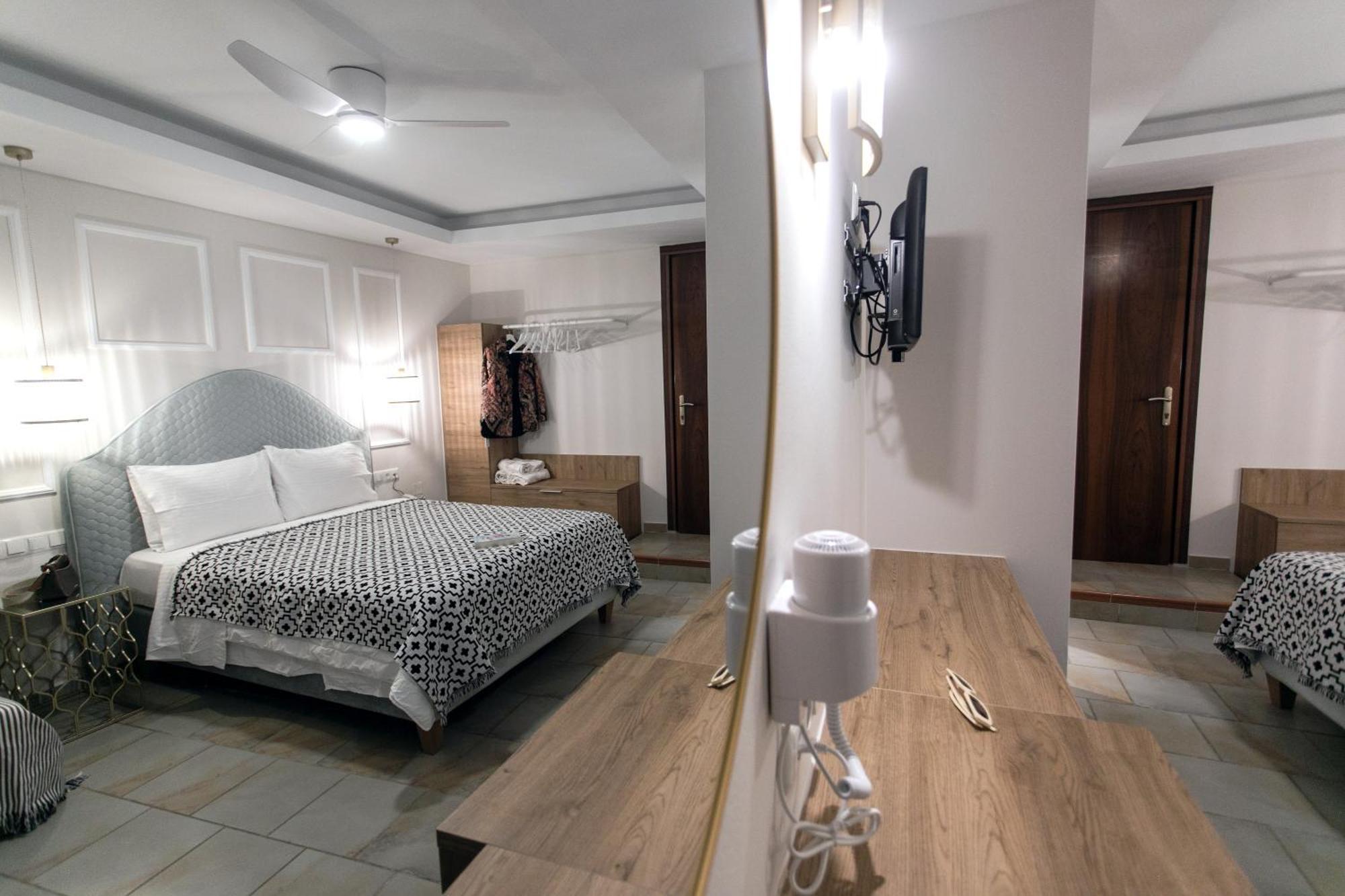 Paradise Hotel Parga