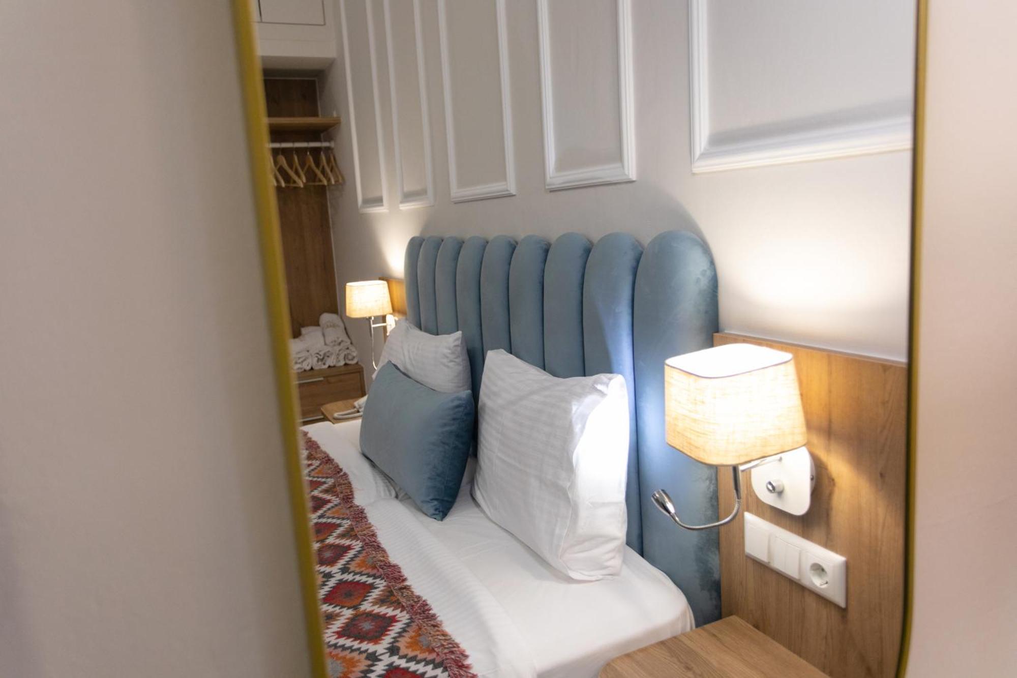 Paradise Hotel