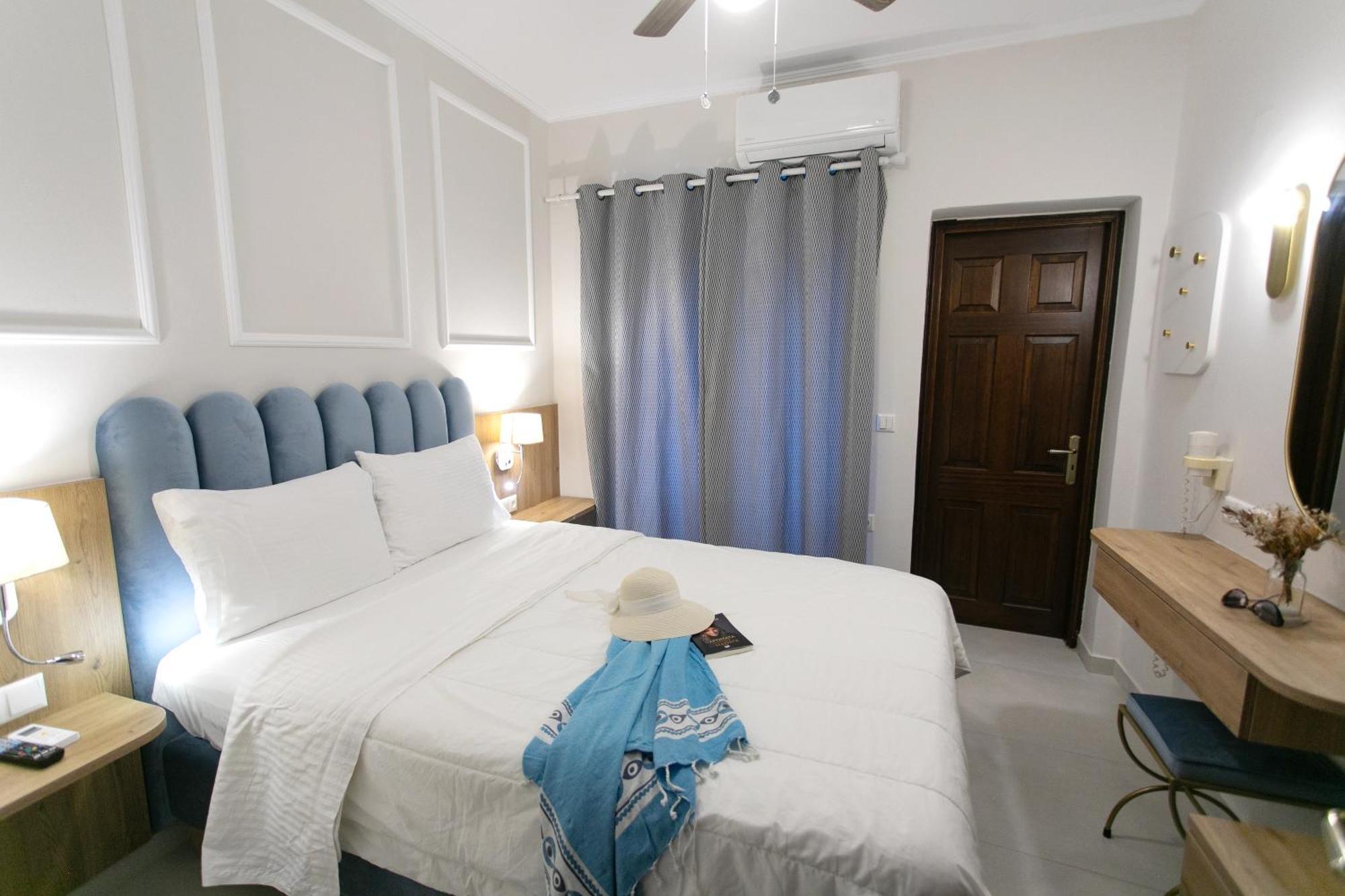 Paradise Hotel